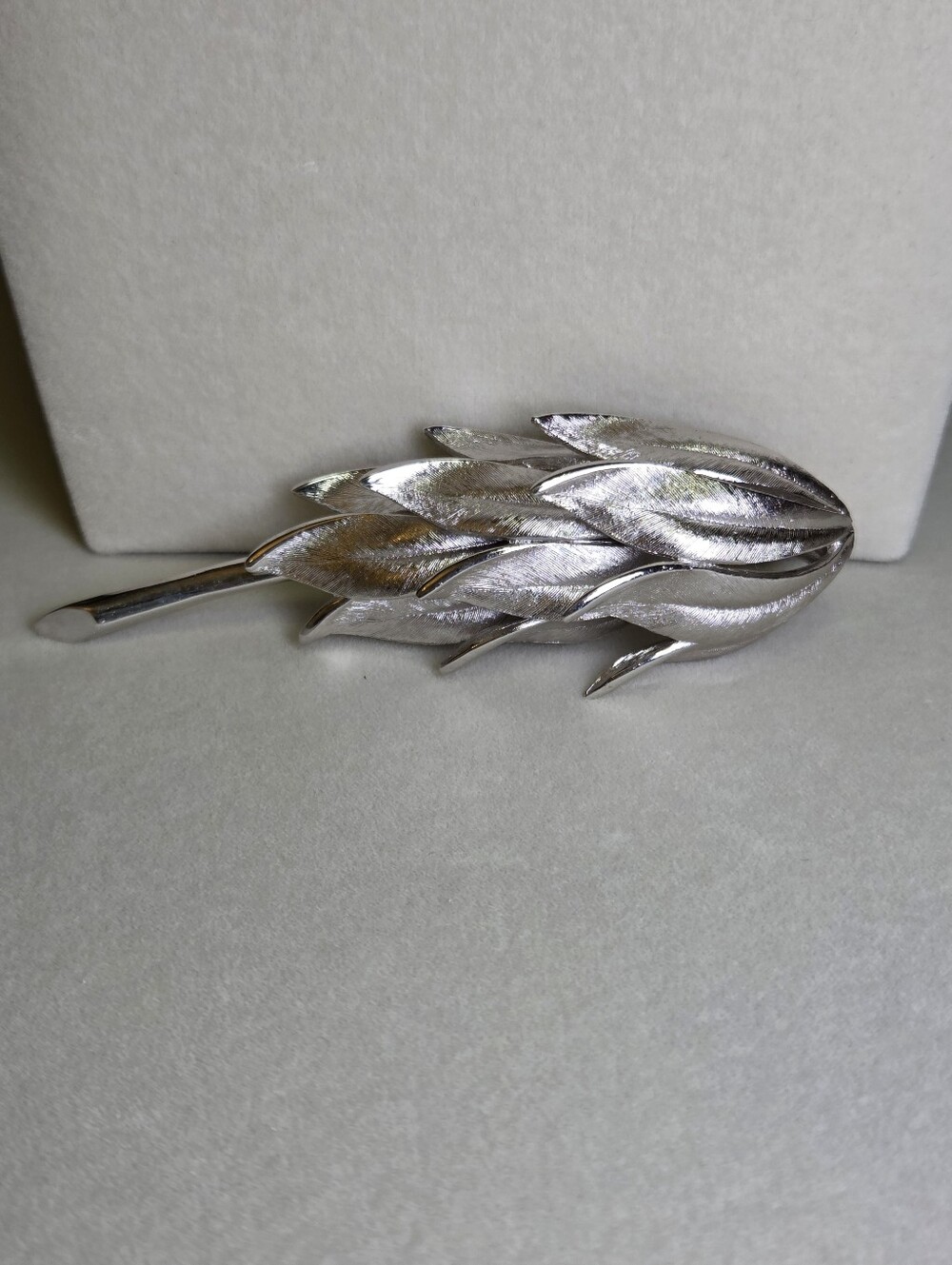 Vintage Kramer Brushed Silver Botanical Brooch
